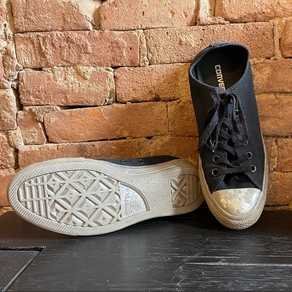 Converse Low Tops, Black with Silver Metallic - Picture 3 of 6